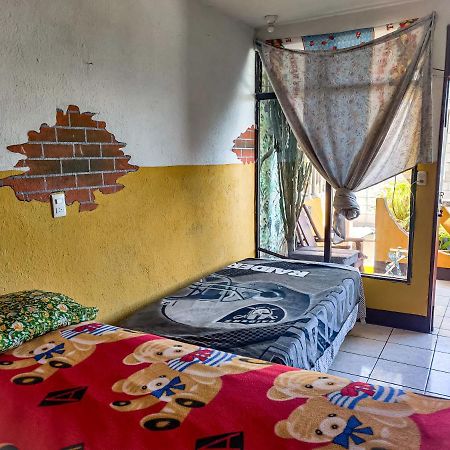 Hotel San Francisco San Pedro La Laguna Bagian luar foto