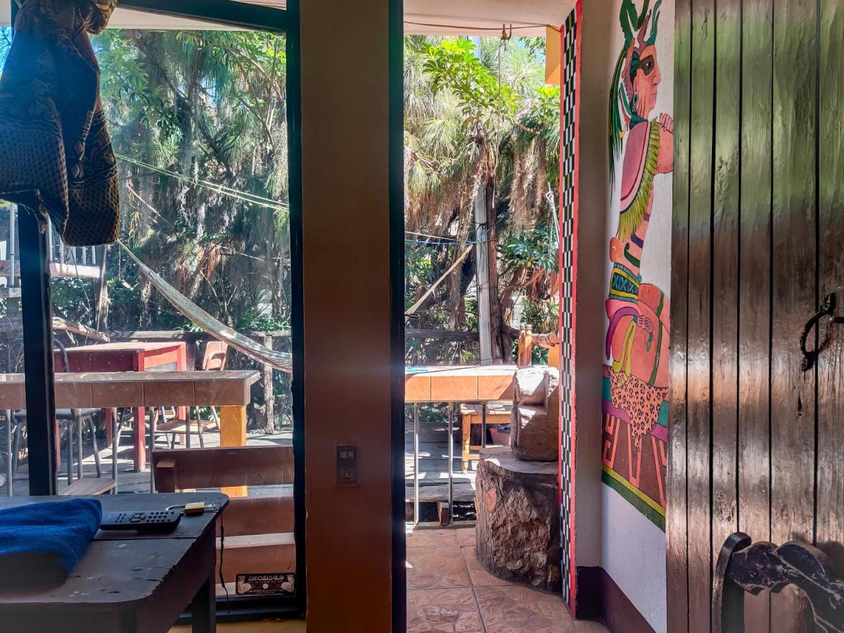 Hotel San Francisco San Pedro La Laguna Bagian luar foto