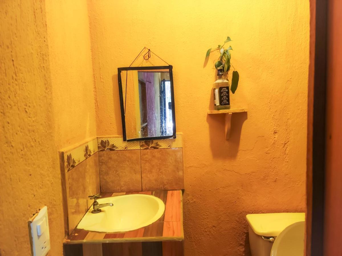 Hotel San Francisco San Pedro La Laguna Bagian luar foto